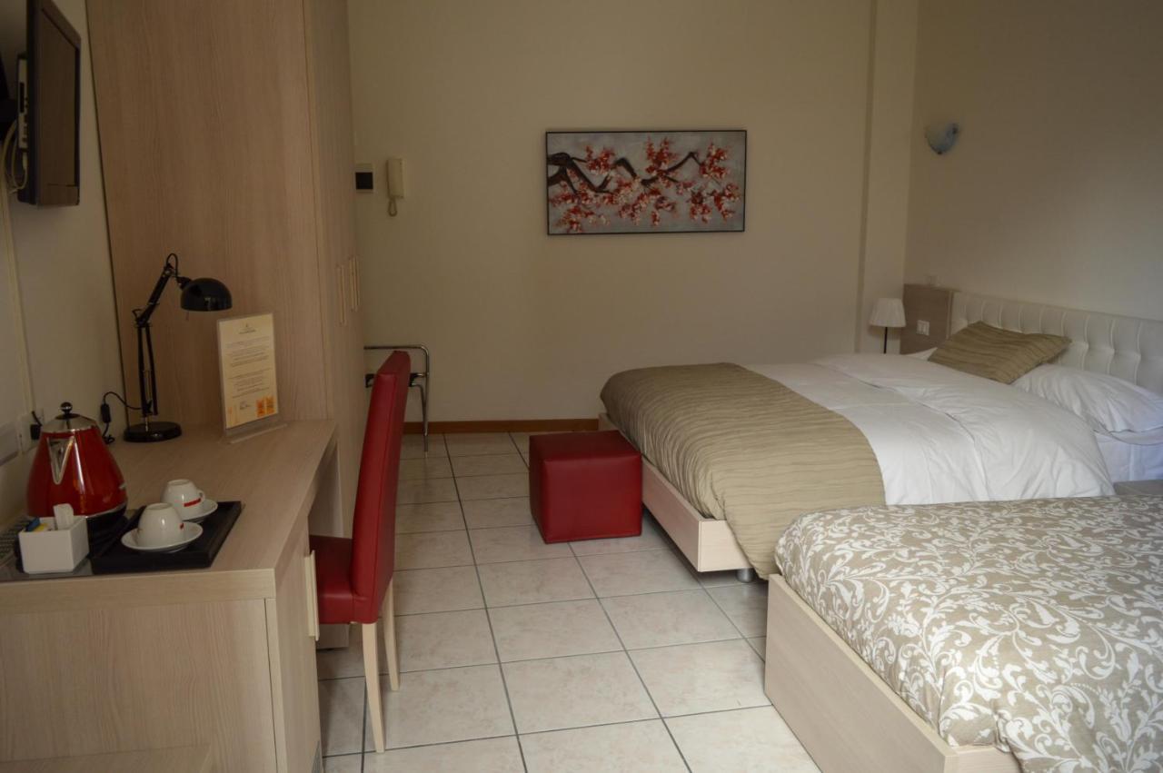 La Contrada Bed and Breakfast Sarnico Exteriör bild