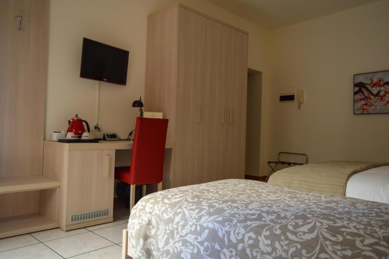 La Contrada Bed and Breakfast Sarnico Exteriör bild