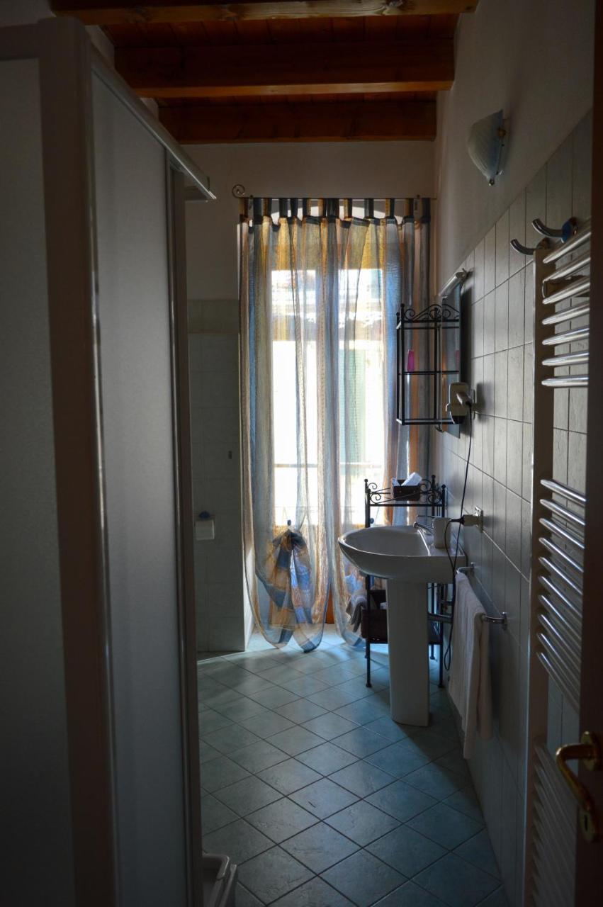 La Contrada Bed and Breakfast Sarnico Exteriör bild