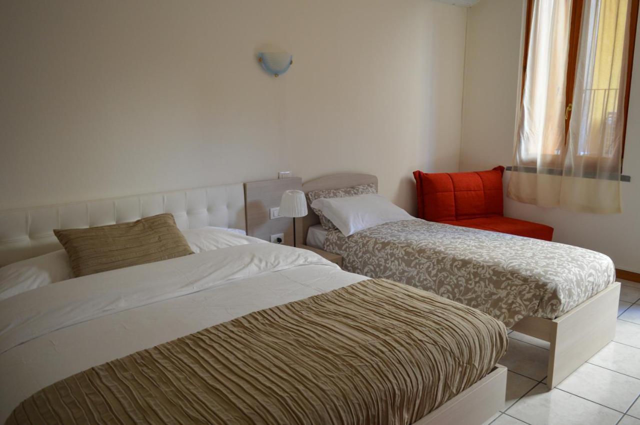 La Contrada Bed and Breakfast Sarnico Exteriör bild