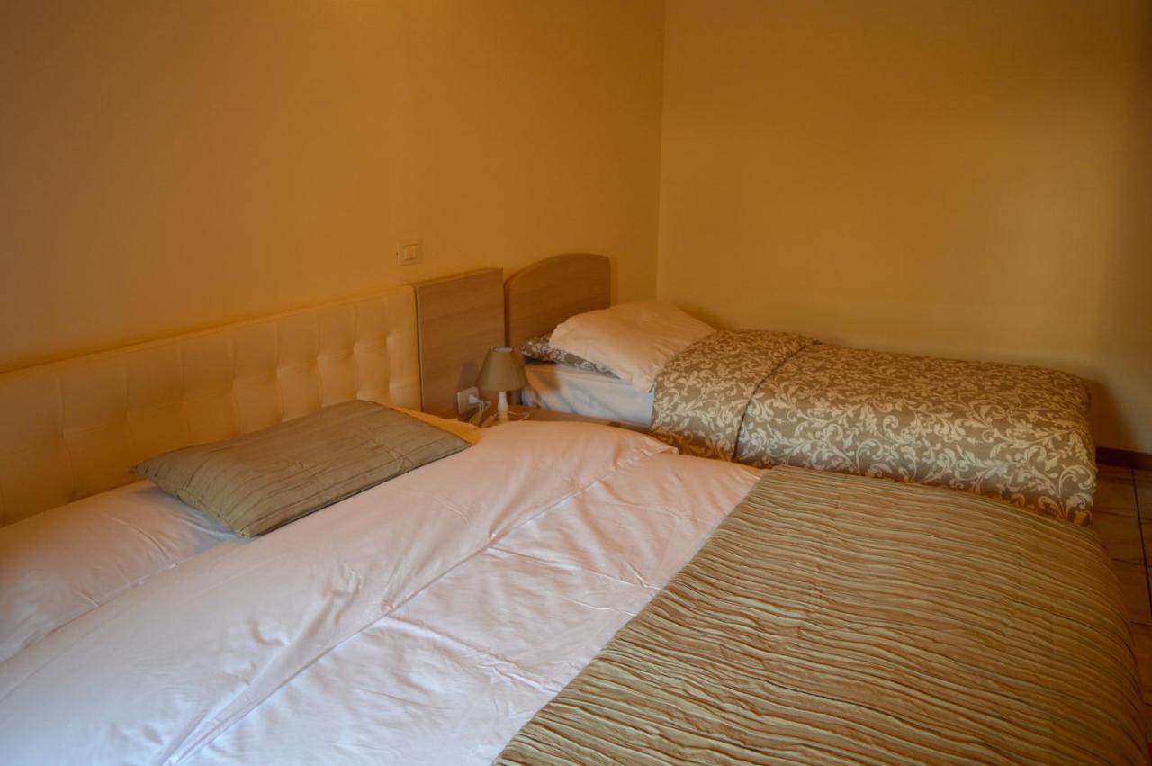 La Contrada Bed and Breakfast Sarnico Exteriör bild